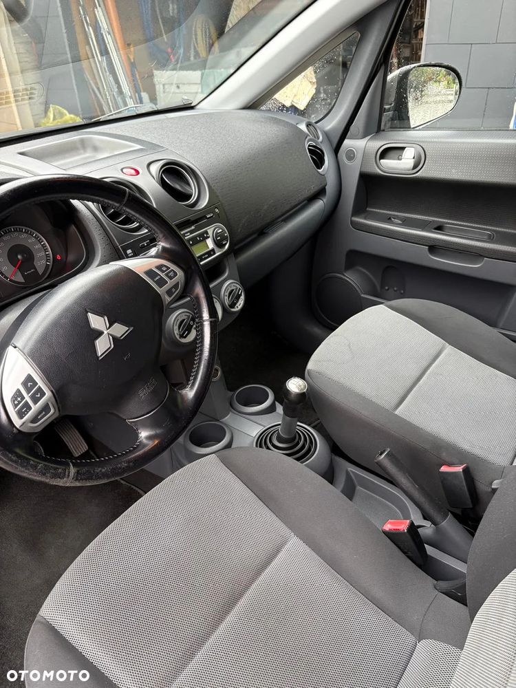 Mitsubishi Colt 1.3 Intense - 9