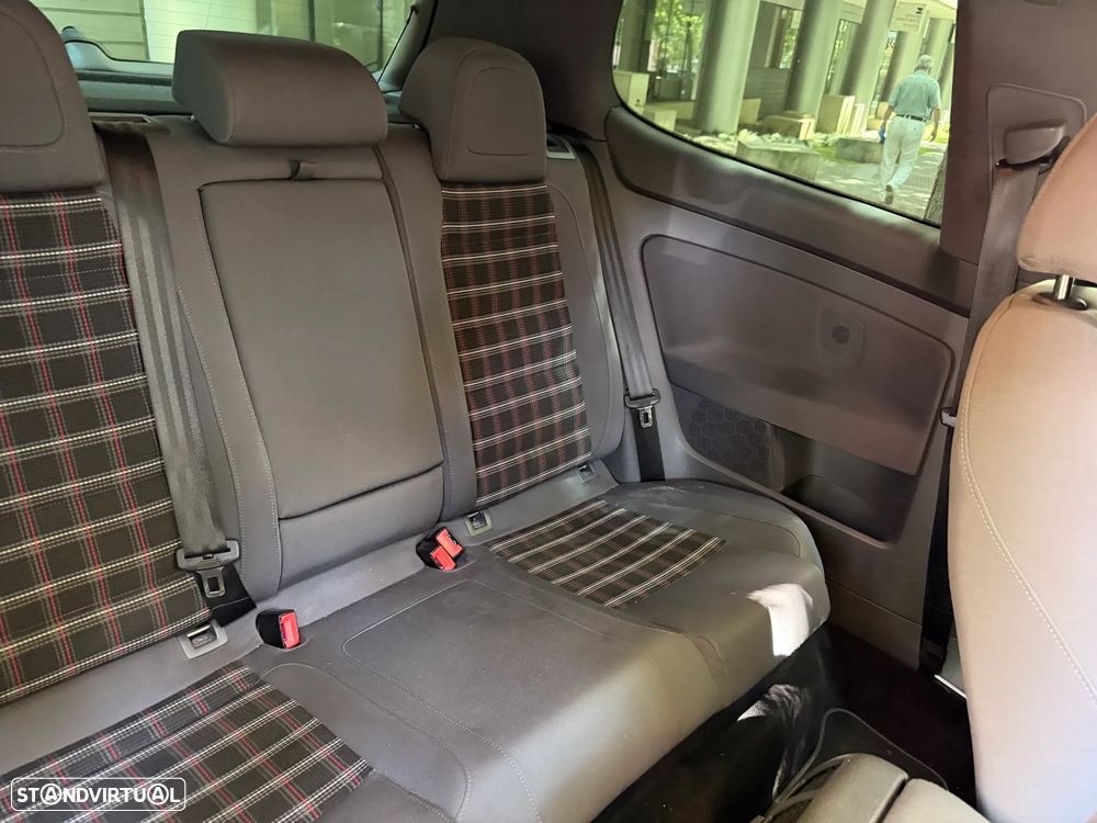 VW Golf 2.0 GTi Edition 30 - 18