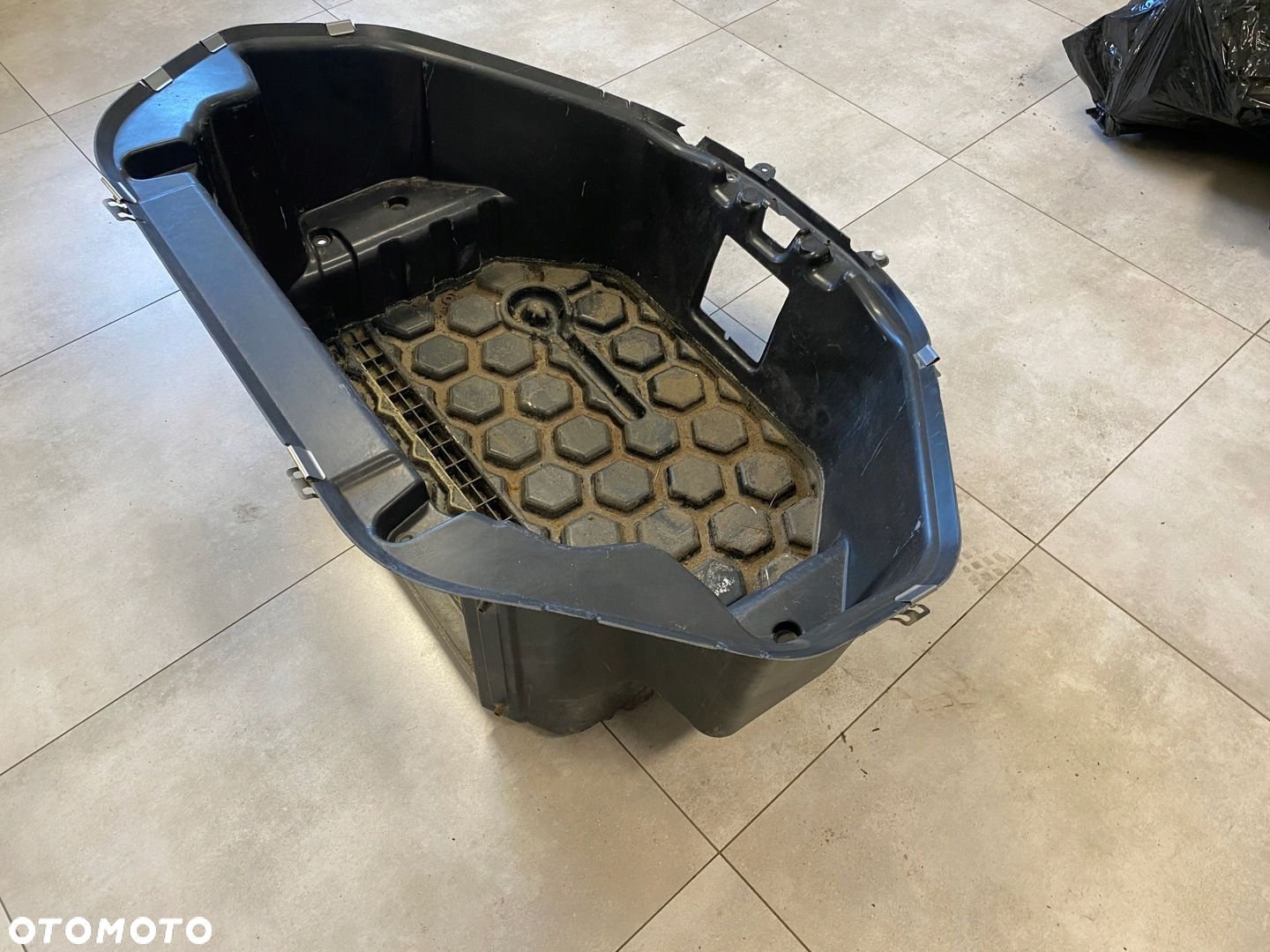 TESLA MODEL S WANNA BAGAŻNIKA KUFER PRZÓD - 7