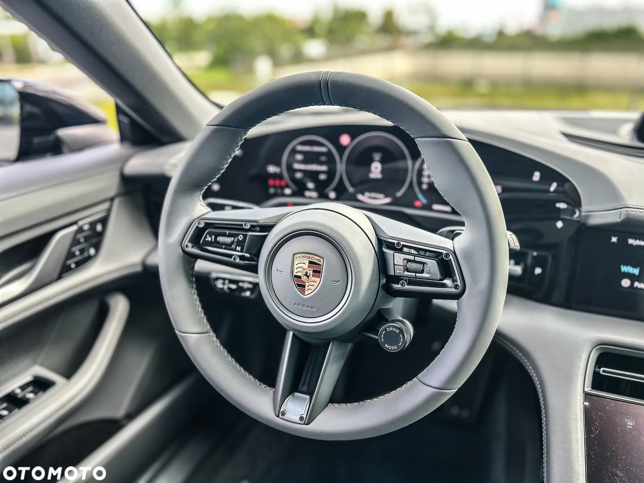 Porsche Taycan 89kWh 4 - 14
