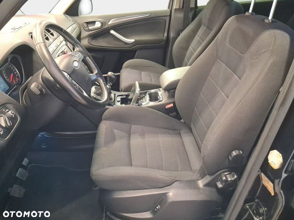 Ford S-Max - 10