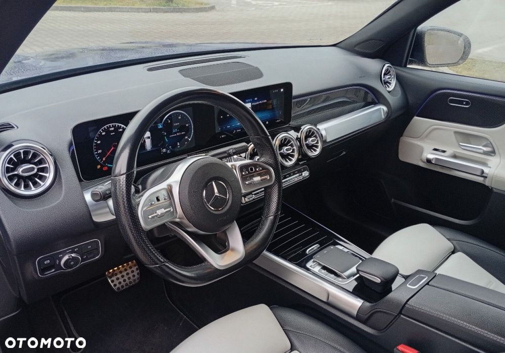 Mercedes-Benz GLB - 22