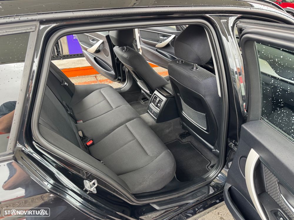 BMW 318 d xDrive - 20