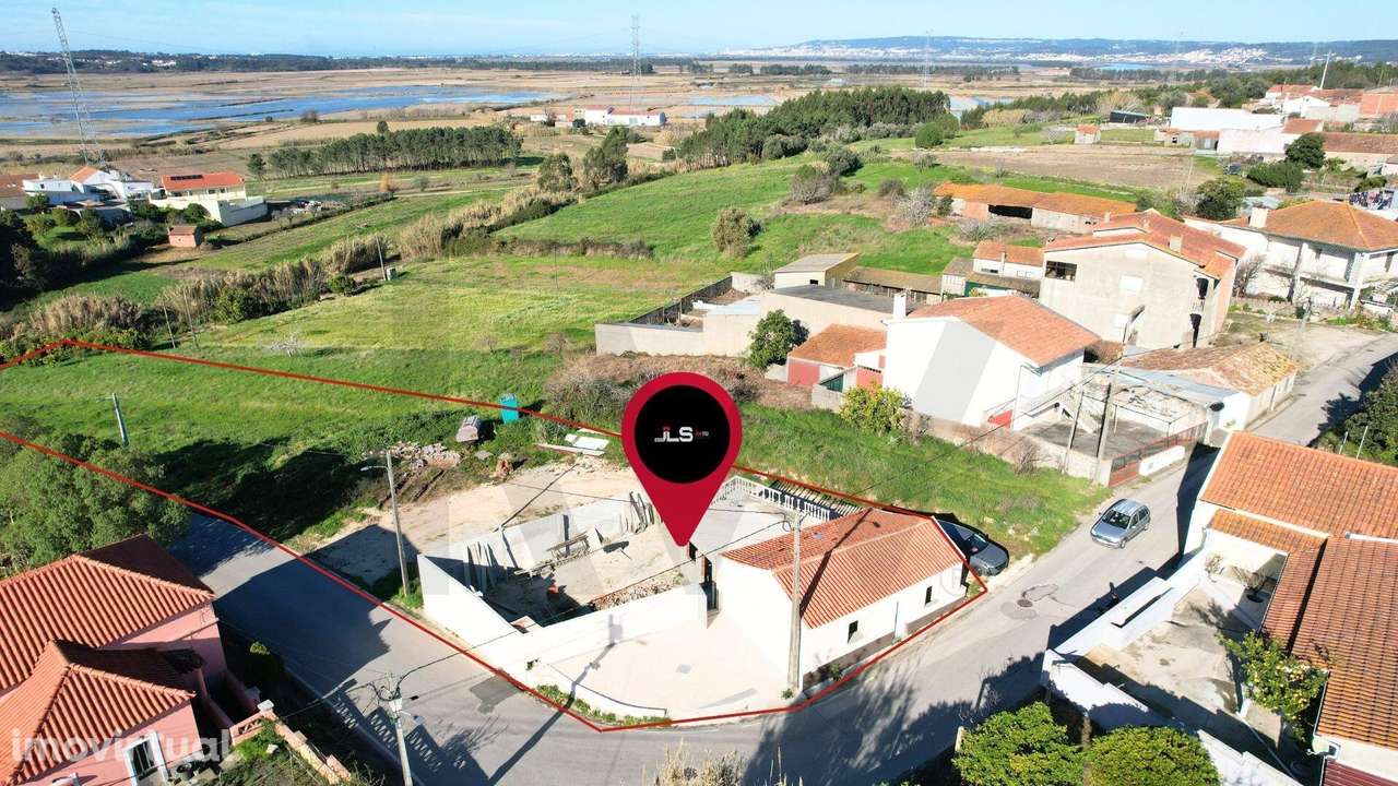 Casa baixa com terreno de 1462m2 em Alqueidão, Figueira da Foz - Grande imagem: 2/33