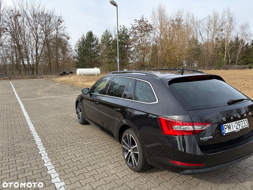 Skoda Superb 2.0 TDI Ambition DSG7 - 3