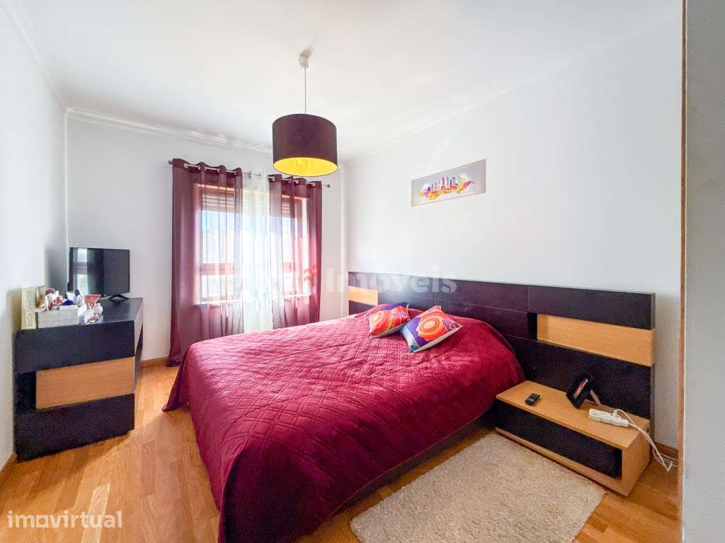 Apartamento T3 com sótão e garagem - Grande imagem: 4/37