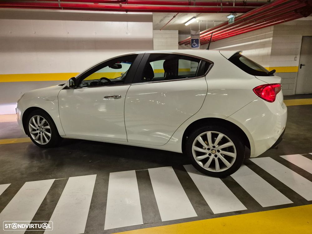 Alfa Romeo Giulietta 1.6 JTDm Impression - 16