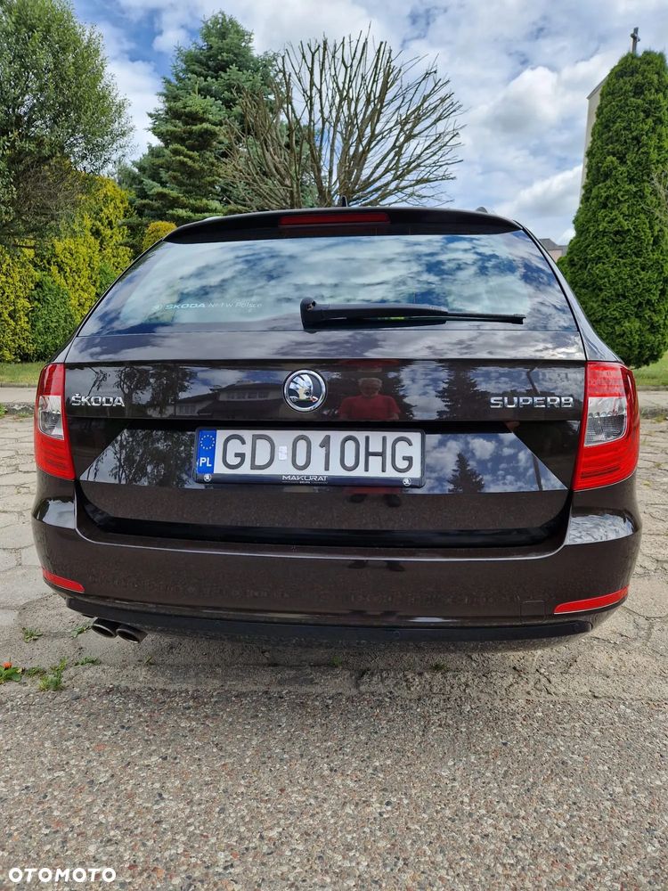 Skoda Superb 2.0 TDI Active - 30