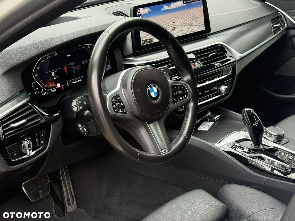 BMW Seria 5 530i xDrive M Sport sport - 14