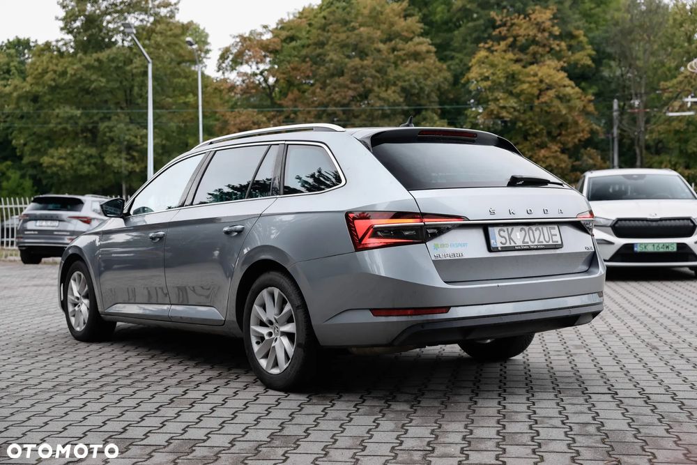 Skoda Superb 2.0 TDI SCR Style DSG - 6