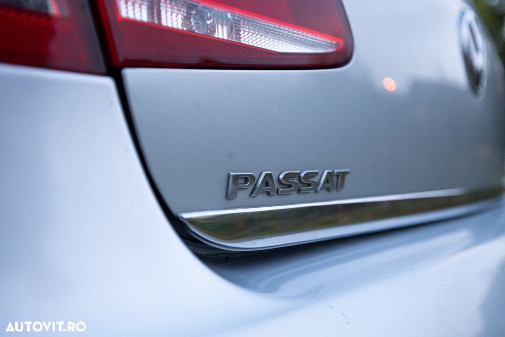 Volkswagen Passat 1.6 TDI DPF BlueMotion Technology Comfortline - 11