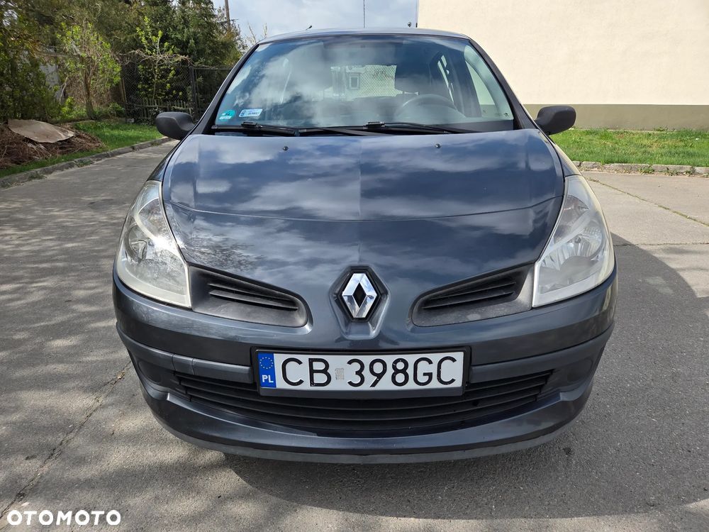 Renault Clio 1.2 16V Emotion - 10