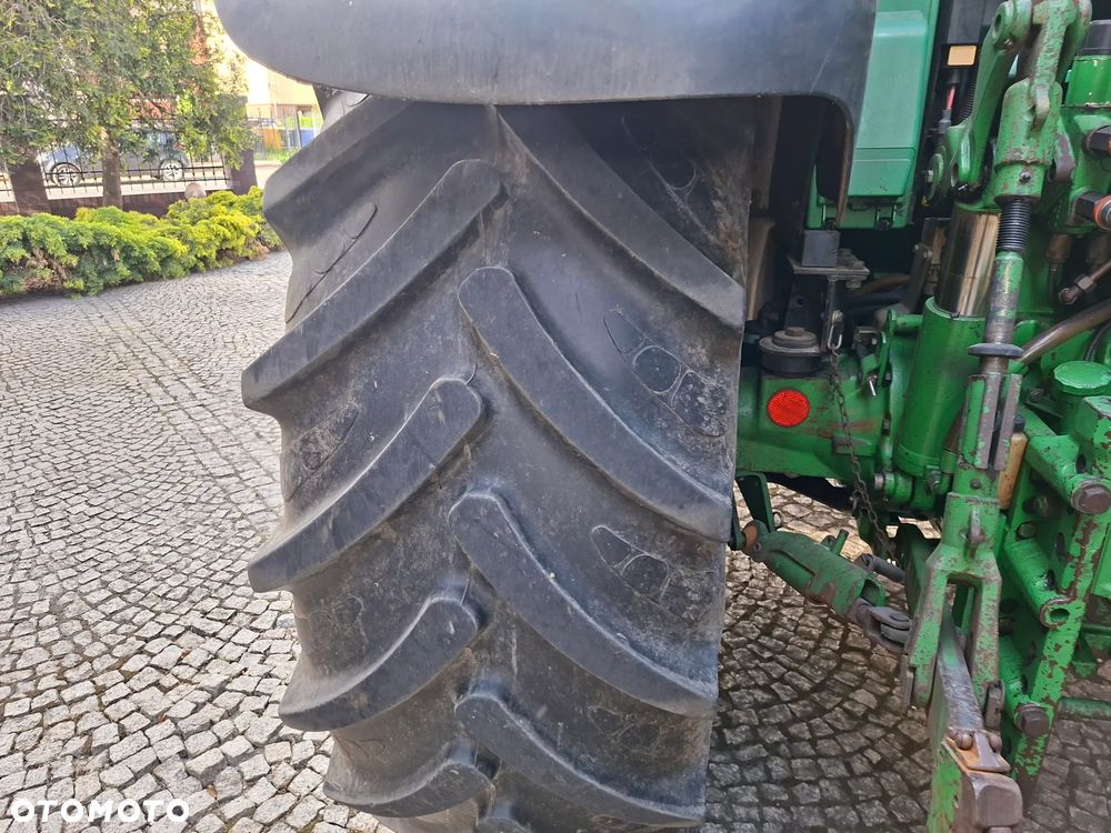 John Deere 6520 - 6