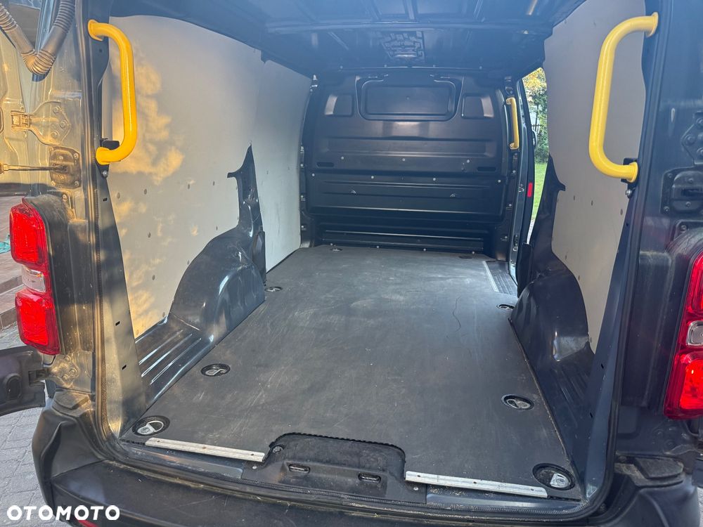 Opel VIVARO - 31
