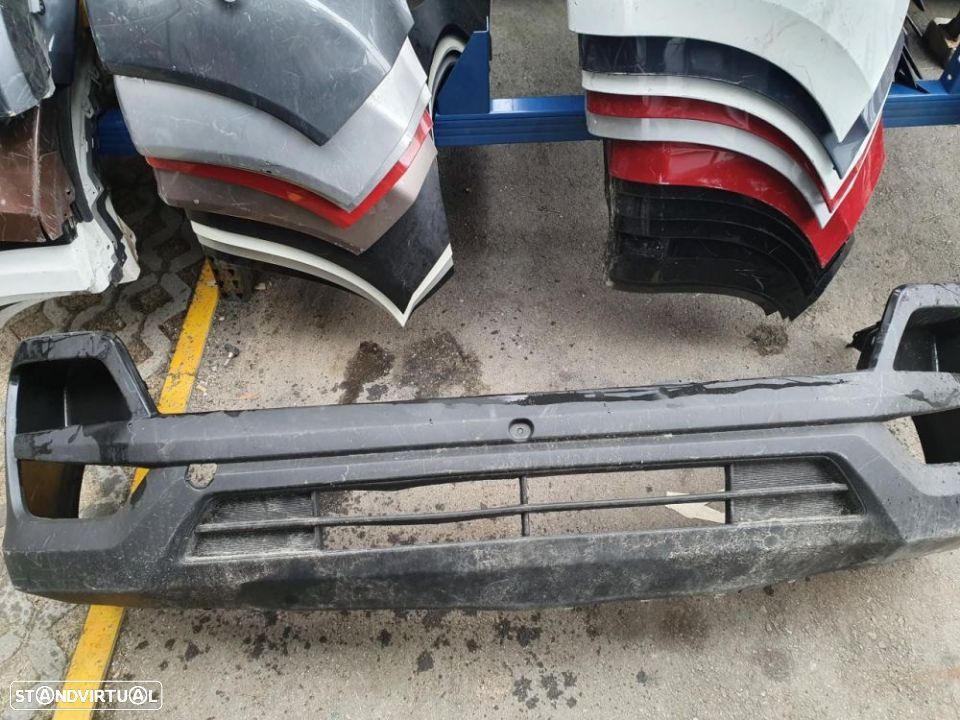 Parachoque hyundai h350 - 1