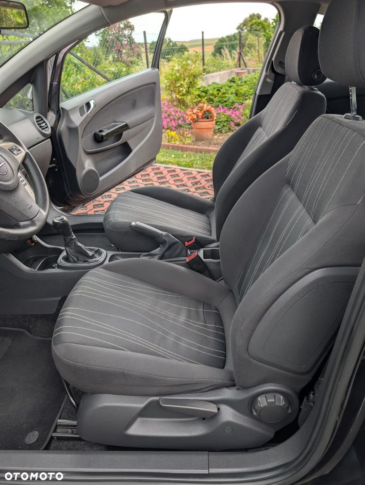 Opel Corsa 1.2 16V - 16