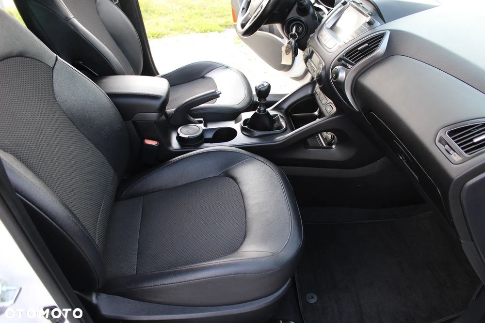 Hyundai ix35 1.6 2WD Fifa World Cup Edition - 27