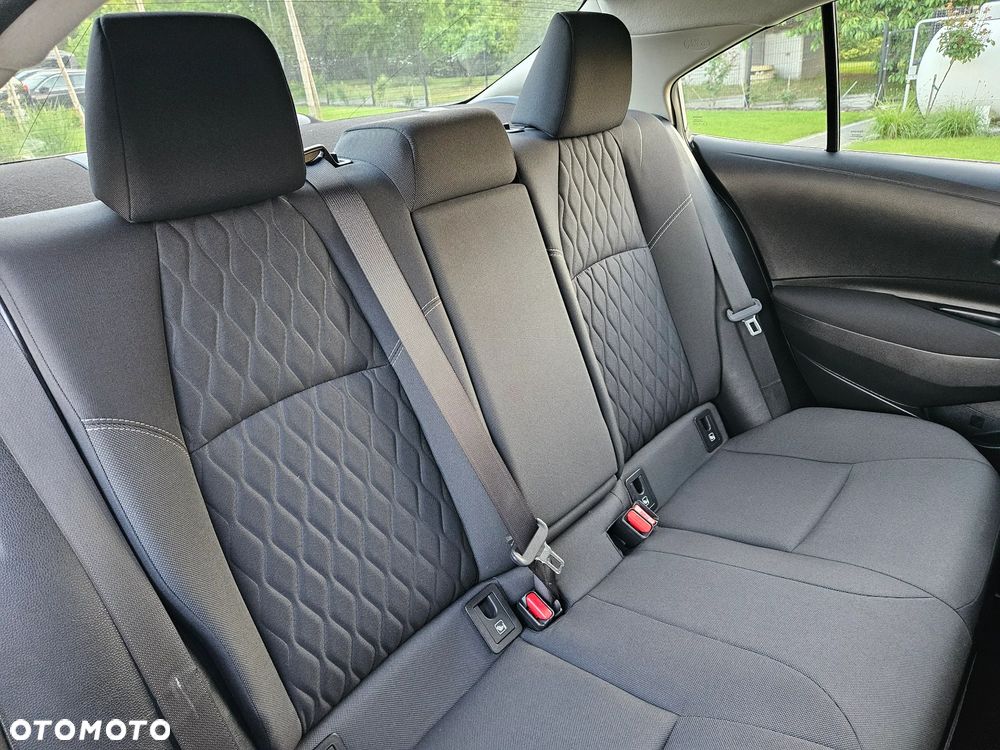 Toyota Corolla 1.8 Hybrid Comfort - 17