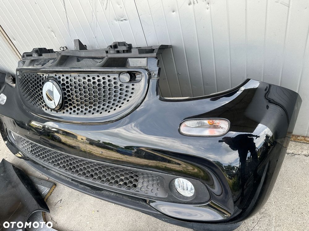 Smart 453 FORFOUR  maska grill atrapa błotnik wentylator  chłodnice  łapacz  lakier ECN czarny - 15