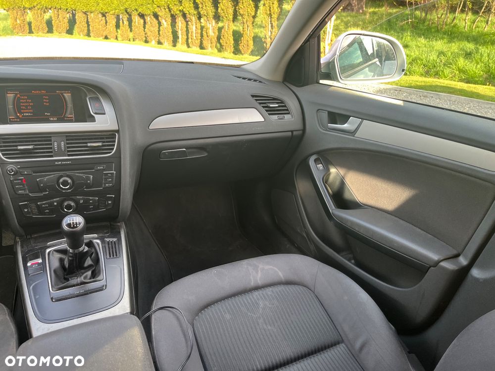 Audi A4 Avant 2.0 TDI - 25