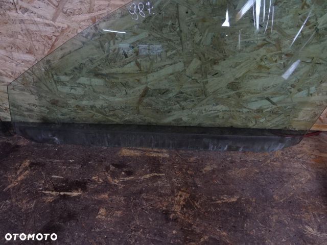 SZYBA BOCZNA DRZWI LEWY PRZÓD AUDI A4 B5 SEDAN - 4