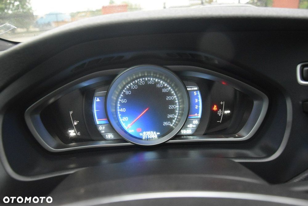 Volvo V40 D4 RDesign - 37