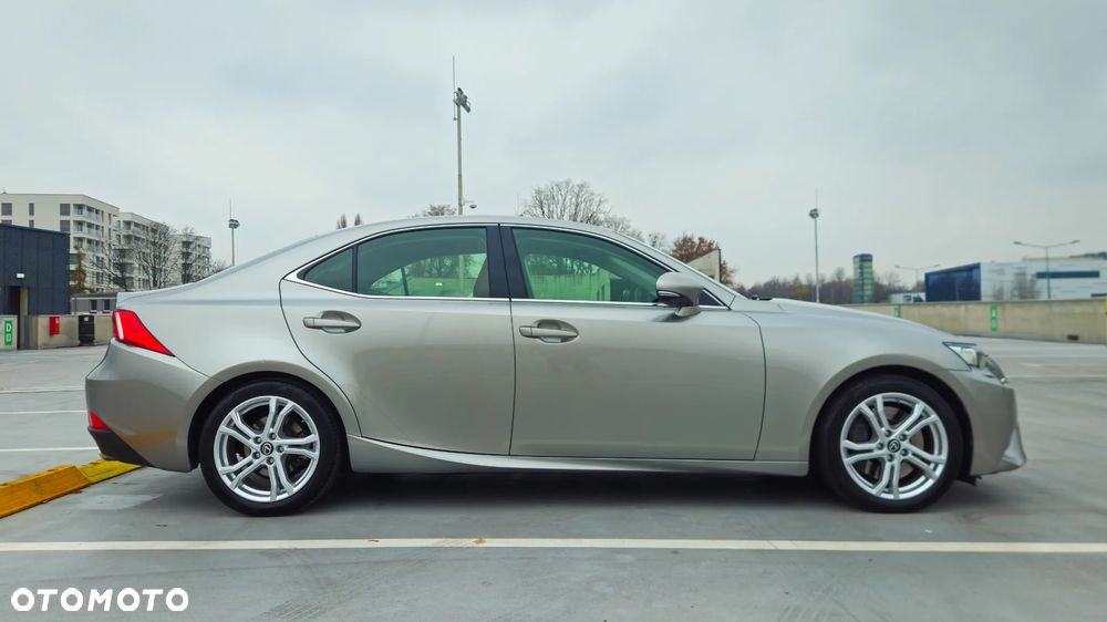 Lexus IS 200t Elite - 8