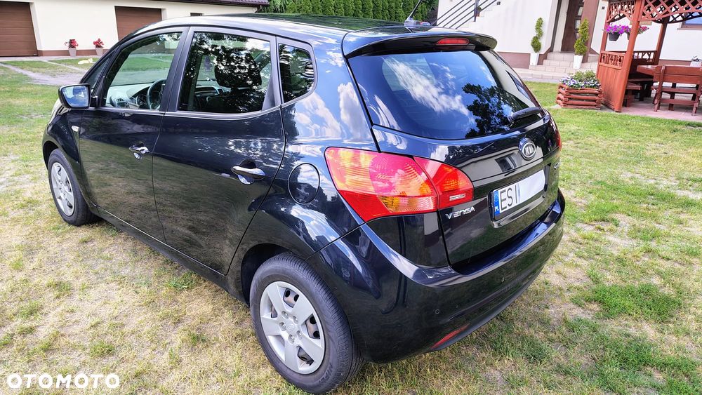 Kia Venga - 3