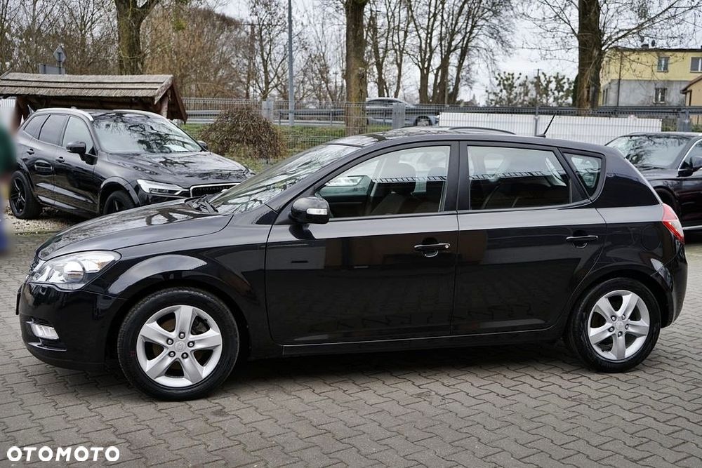 Kia Ceed 1.6 CRDi 90 ISG Spirit - 8