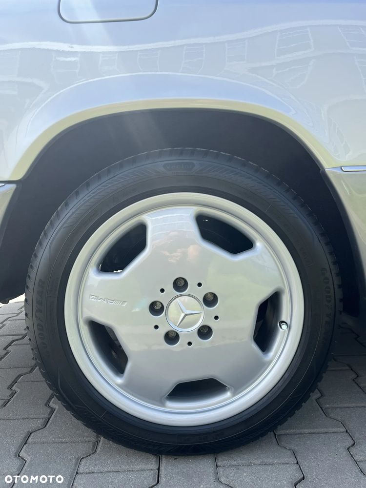 Mercedes-Benz W124 (1984-1993) - 32