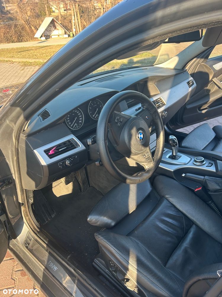 BMW Seria 5 525i Edition Exclusive - 18