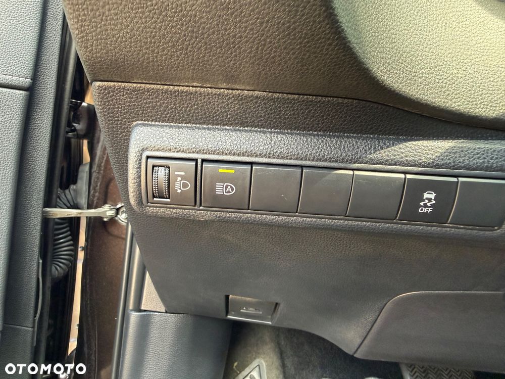 Toyota Corolla 1.8 Hybrid Executive - 39