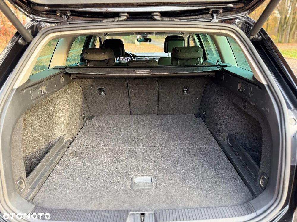Volkswagen Passat Variant 2.0 TDI SCR DSG 4Motion Business - 15