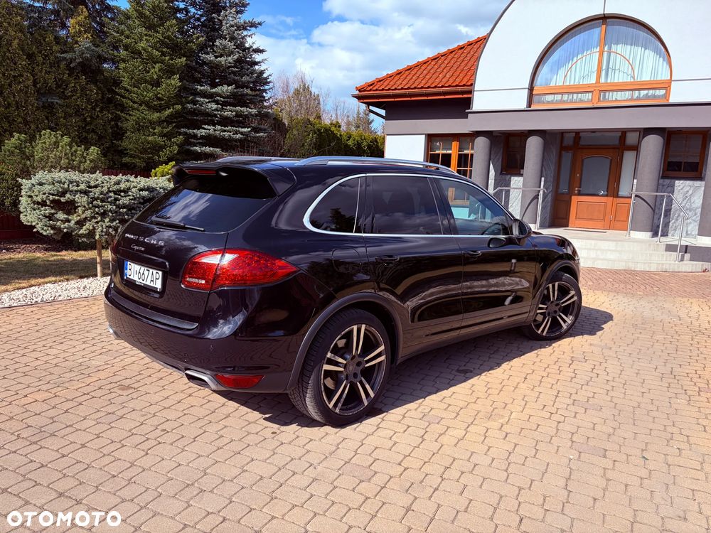 Porsche Cayenne - 22