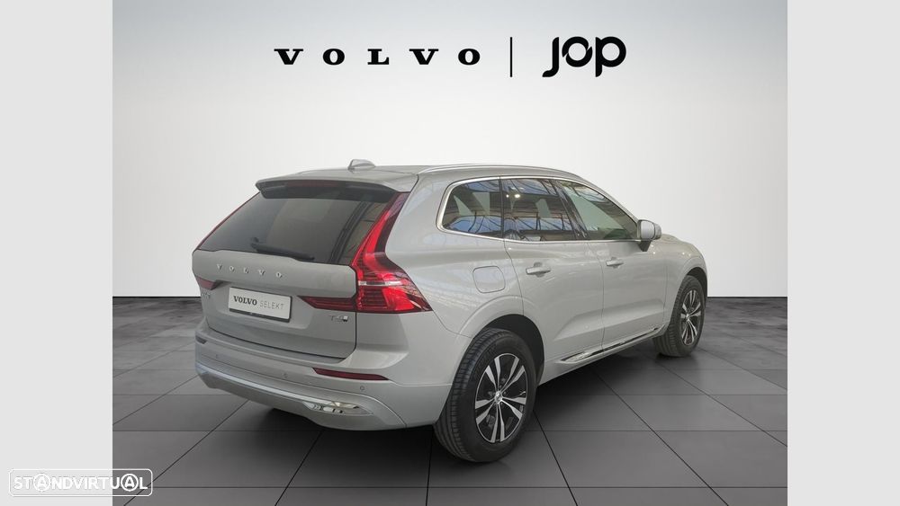 Volvo XC 60 2.0 T6 PHEV Core AWD — fotografia 6