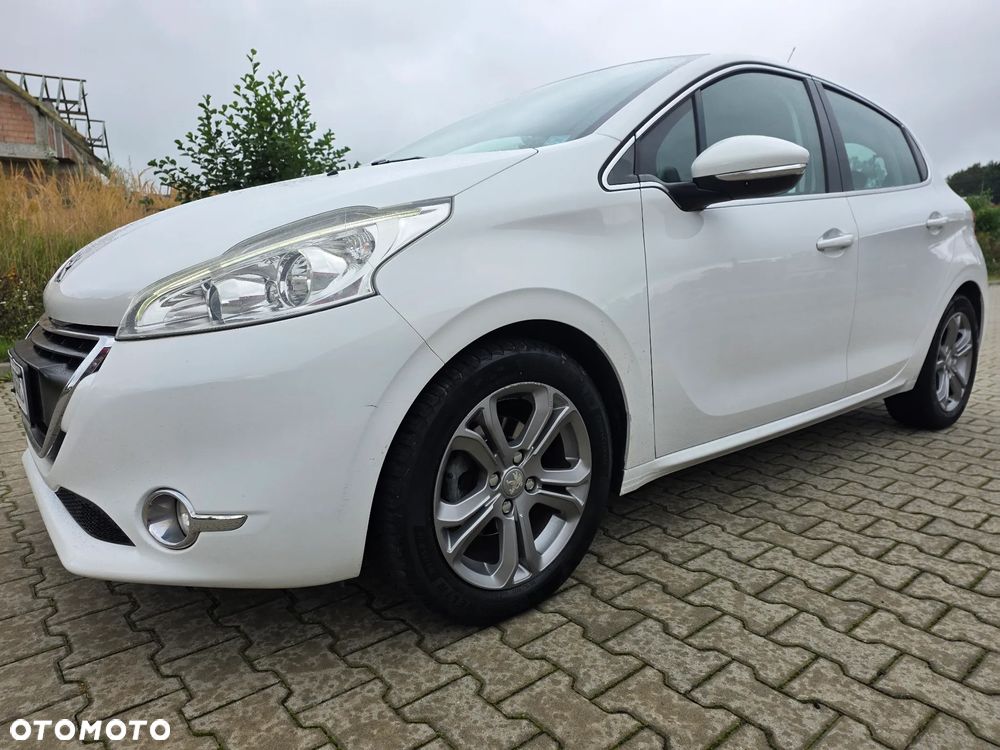Peugeot 208 1.2 PureTech Allure - 1