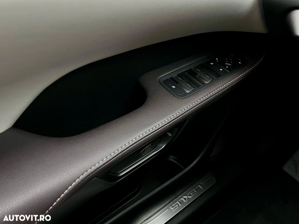 Lexus Seria RX 450h+ E-Four PHEV Executive - 33