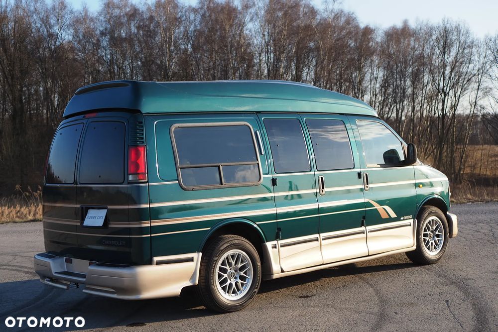 Chevrolet Express - 3