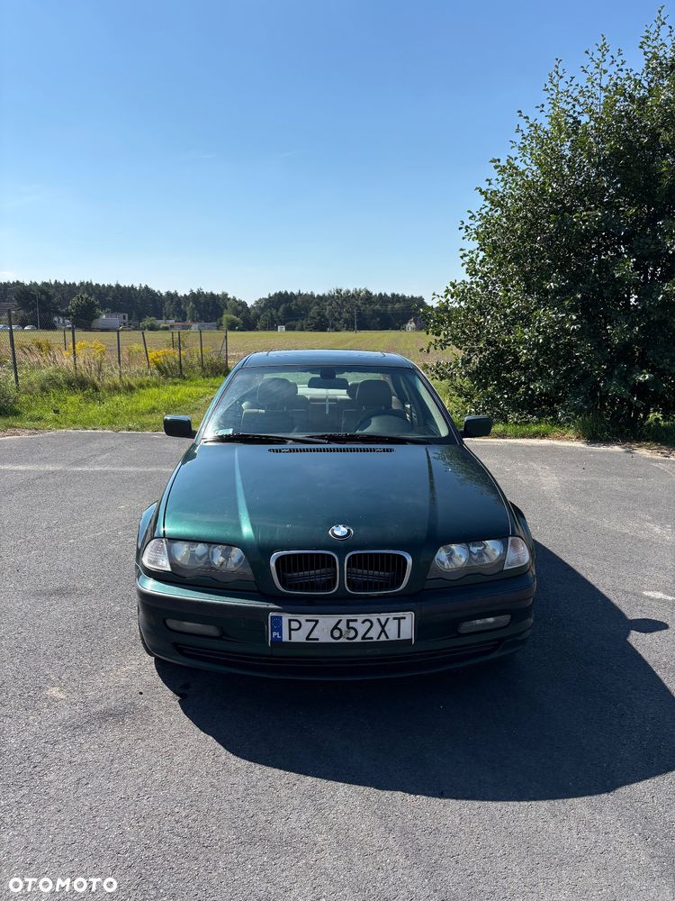 BMW Seria 3 320i - 1