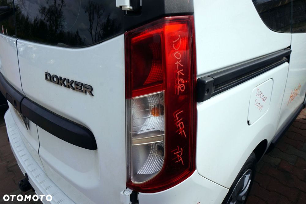LAMPA TYLNA PRAWA DOKKER LIFT  DACIA 2017-2021 - 1