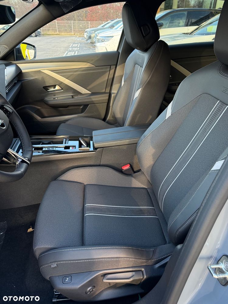 Opel Astra 1.2 T mHEV GS S&S eDTC - 10