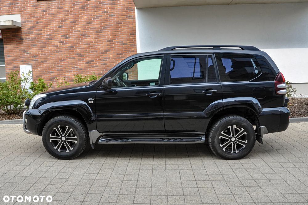 Toyota Land Cruiser - 2