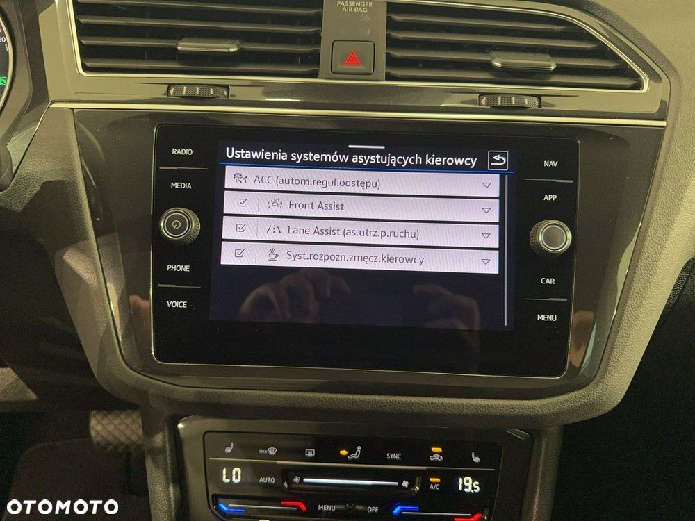 Volkswagen Tiguan - 21