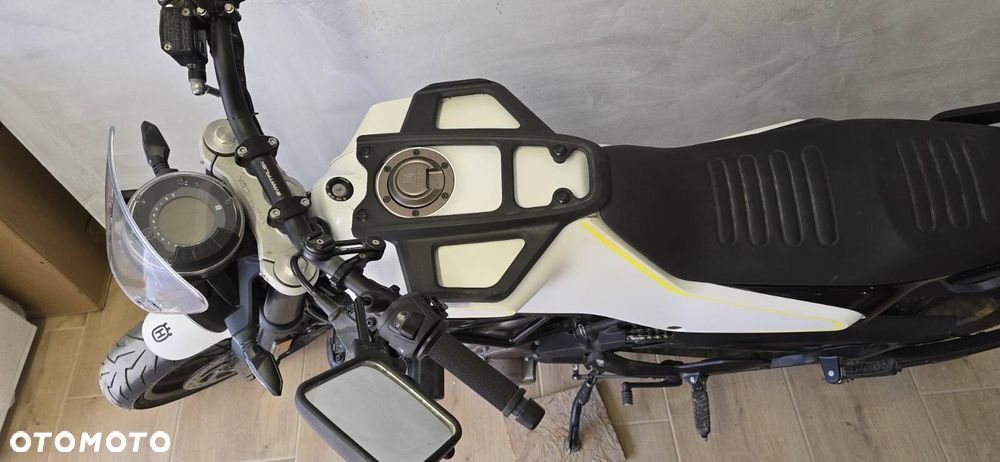 Husqvarna Vitpilen - 13