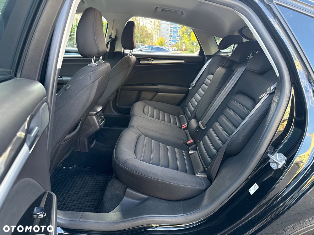 Ford Mondeo 2.0 EcoBlue Titanium - 26