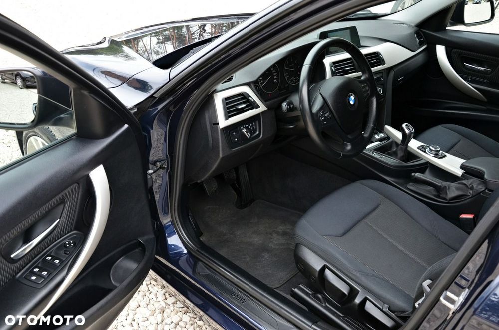 BMW Seria 3 318d Blue Performance Sport Line - 7