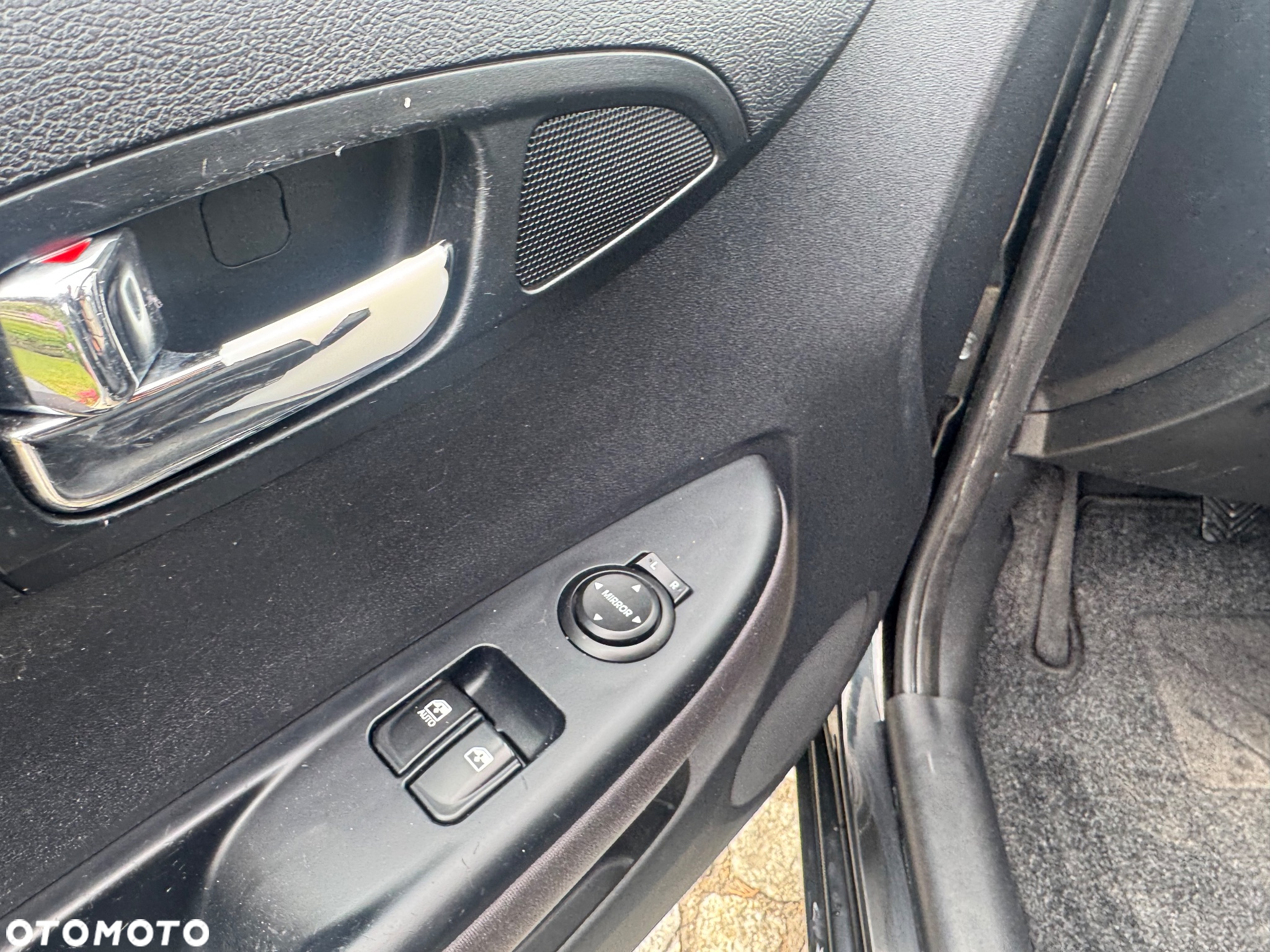 Hyundai i20 1.2 FIFA WM Edition - 8