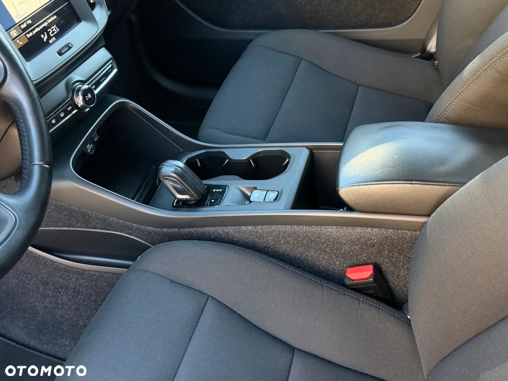 Volvo XC 40 T3 Momentum - 22