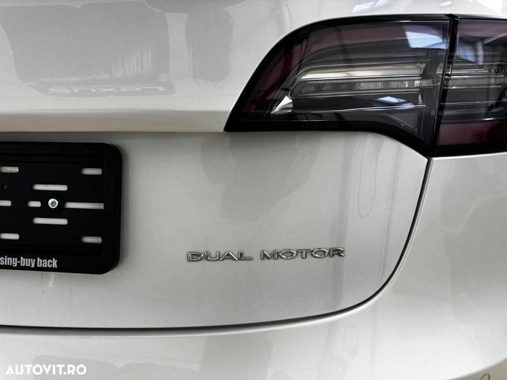 Tesla Model 3 - 17