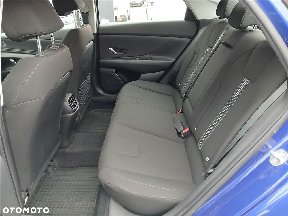 Hyundai Elantra 1.6 Smart - 11